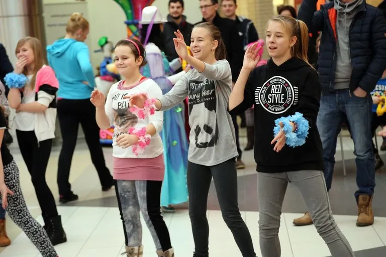 Zumba dla dzieci w Galerii Bursztynowej (zdjęcia, wideo)