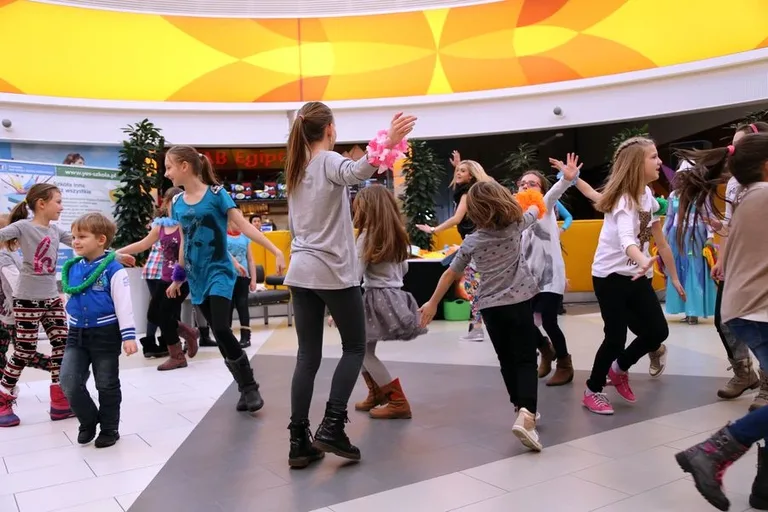 Zumba dla dzieci w Galerii Bursztynowej (zdjęcia, wideo)