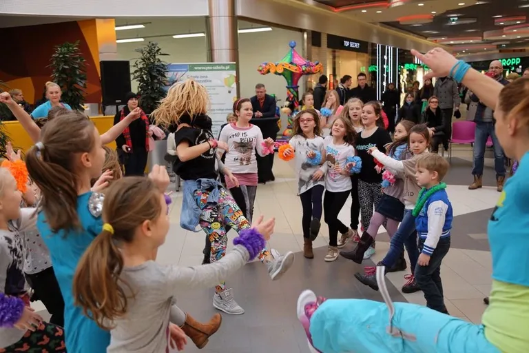 Zumba dla dzieci w Galerii Bursztynowej (zdjęcia, wideo)
