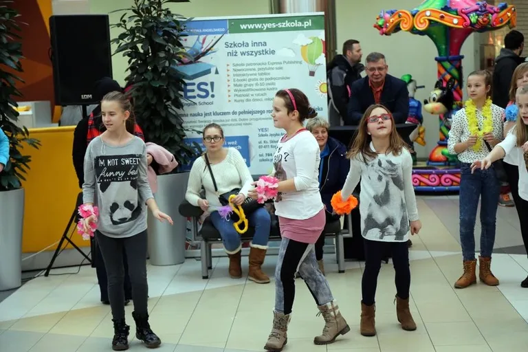 Zumba dla dzieci w Galerii Bursztynowej (zdjęcia, wideo)