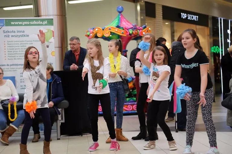 Zumba dla dzieci w Galerii Bursztynowej (zdjęcia, wideo)