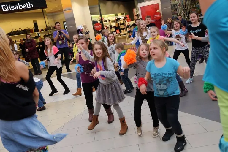 Zumba dla dzieci w Galerii Bursztynowej (zdjęcia, wideo)