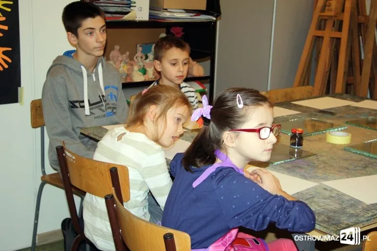 W MDK malowali na szkle (zdjęcia)