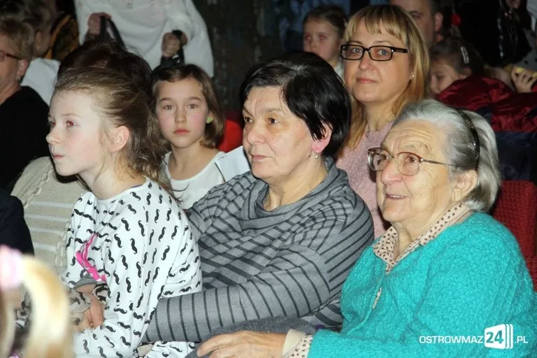Koncert życzeń dla babci i dziadka (zdjęcia)