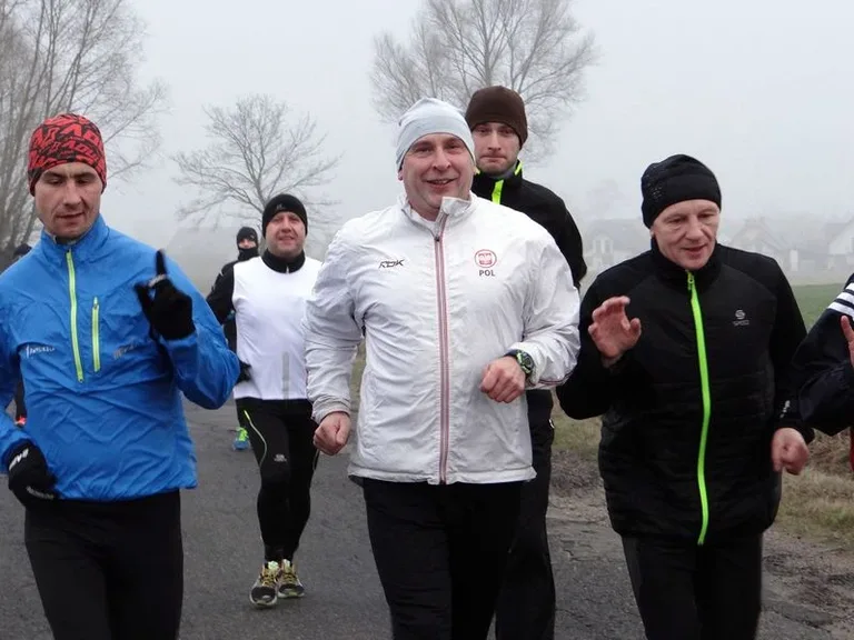 'Zwycięzca' walczy o życie chorej Asi (zdjęcia)