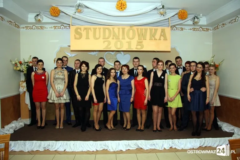 Studniówka ZS CKR w Starym Lubiejewie (zdjęcia, wideo)