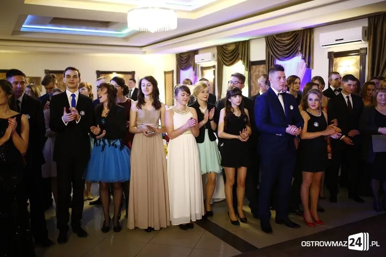 Studniówka LO w Ostrowi Mazowieckiej (zdjęcia, wideo)