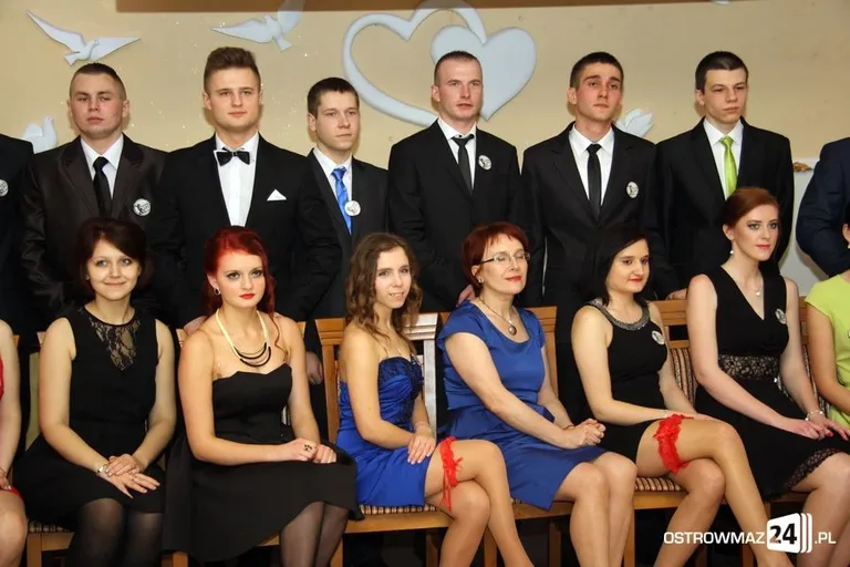 Studniówka ZS CKR w Starym Lubiejewie (zdjęcia, wideo)