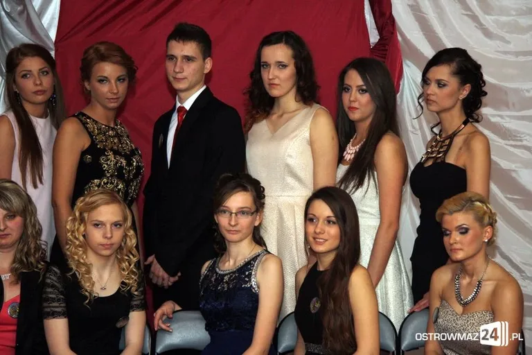 Studniówka Zespołu Szkół w Małkini Górnej (zdjęcia, wideo)