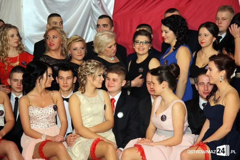 Studniówka Zespołu Szkół w Małkini Górnej (zdjęcia, wideo)