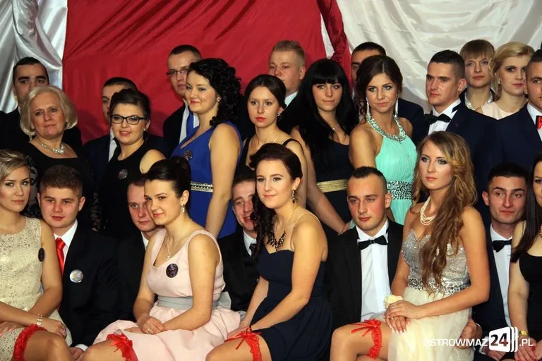 Studniówka Zespołu Szkół w Małkini Górnej (zdjęcia, wideo)