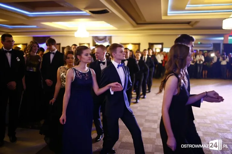 Studniówka LO w Ostrowi Mazowieckiej (zdjęcia, wideo)