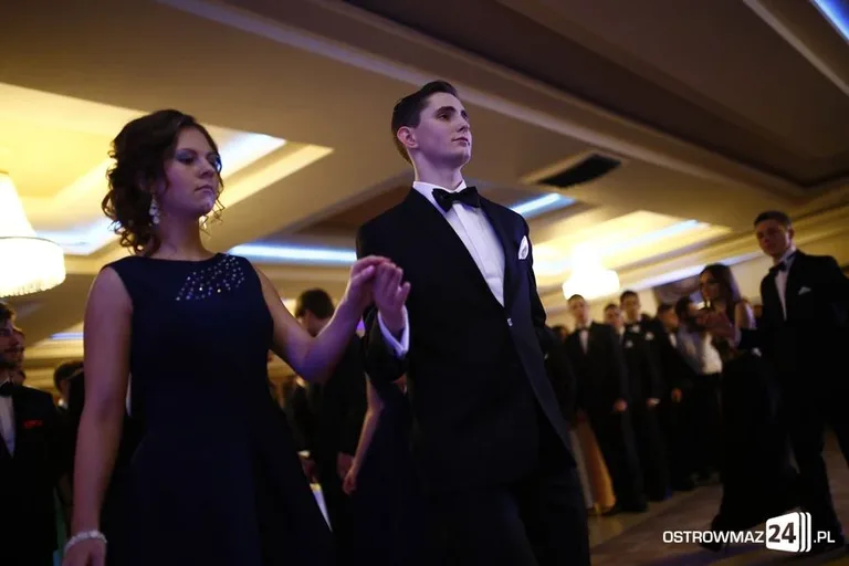 Studniówka LO w Ostrowi Mazowieckiej (zdjęcia, wideo)