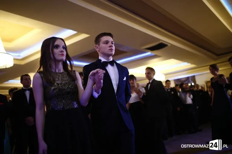 Studniówka LO w Ostrowi Mazowieckiej (zdjęcia, wideo)
