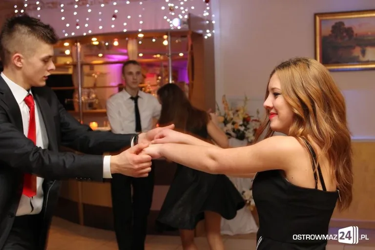 Studniówka ZS CKR w Starym Lubiejewie (zdjęcia, wideo)