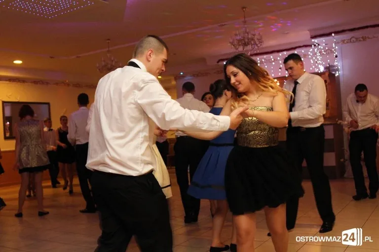 Studniówka ZS CKR w Starym Lubiejewie (zdjęcia, wideo)