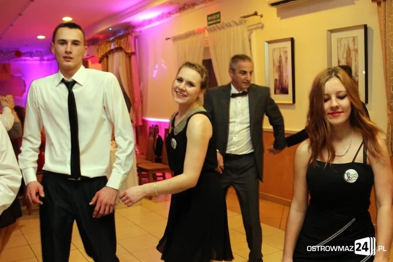 Studniówka ZS CKR w Starym Lubiejewie (zdjęcia, wideo)