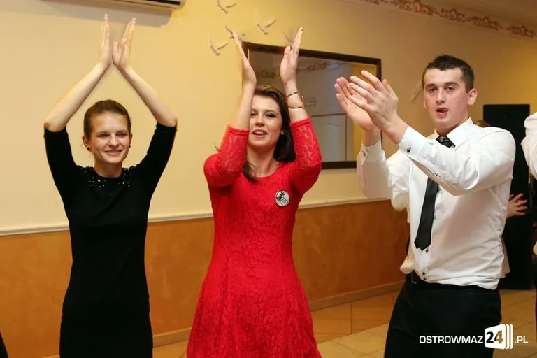 Studniówka ZS CKR w Starym Lubiejewie (zdjęcia, wideo)