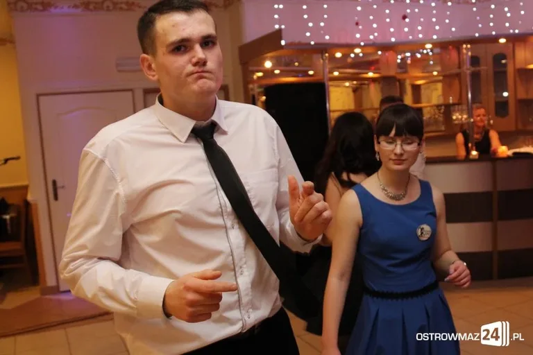 Studniówka ZS CKR w Starym Lubiejewie (zdjęcia, wideo)
