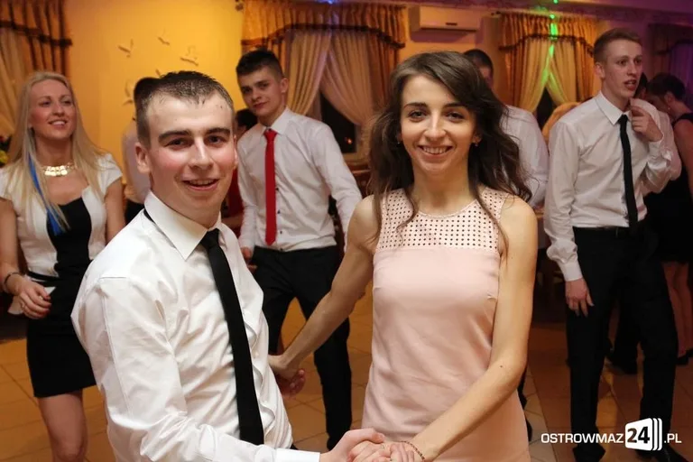 Studniówka ZS CKR w Starym Lubiejewie (zdjęcia, wideo)
