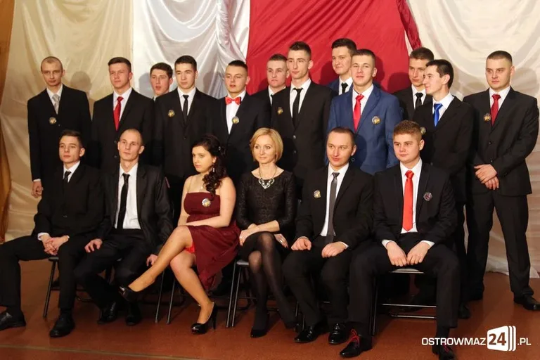 Studniówka Zespołu Szkół w Małkini Górnej (zdjęcia, wideo)