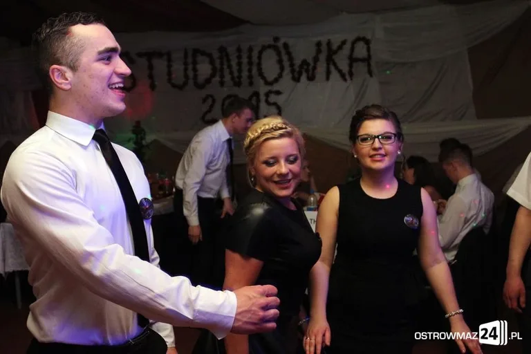 Studniówka Zespołu Szkół w Małkini Górnej (zdjęcia, wideo)
