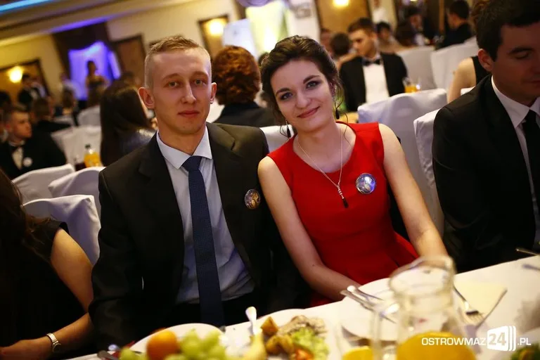 Studniówka LO w Ostrowi Mazowieckiej (zdjęcia, wideo)