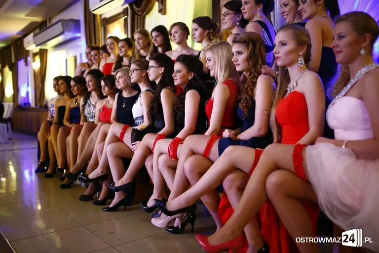 Studniówka LO w Ostrowi Mazowieckiej (zdjęcia, wideo)