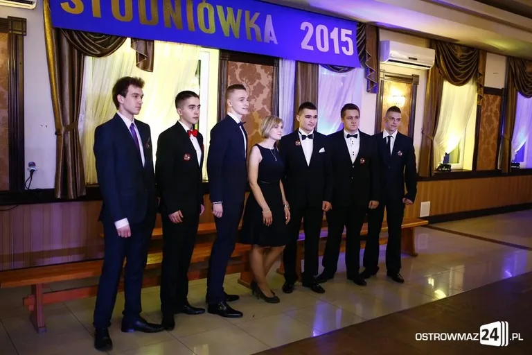 Studniówka LO w Ostrowi Mazowieckiej (zdjęcia, wideo)