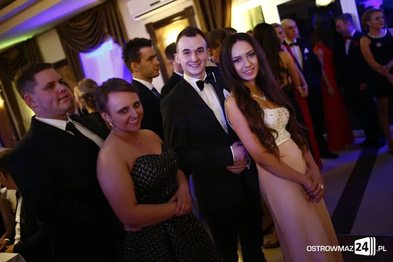 Studniówka LO w Ostrowi Mazowieckiej (zdjęcia, wideo)