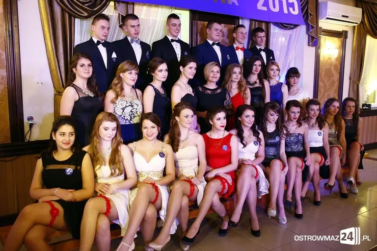 Studniówka LO w Ostrowi Mazowieckiej (zdjęcia, wideo)