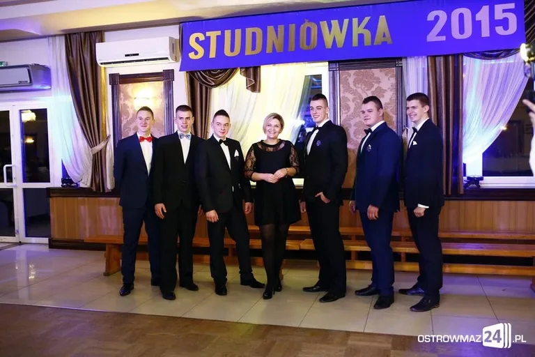 Studniówka LO w Ostrowi Mazowieckiej (zdjęcia, wideo)