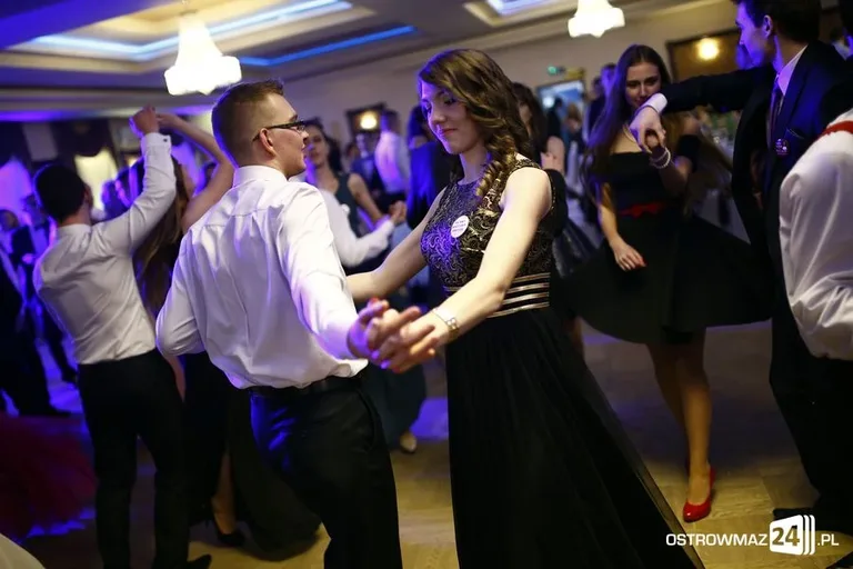 Studniówka LO w Ostrowi Mazowieckiej (zdjęcia, wideo)