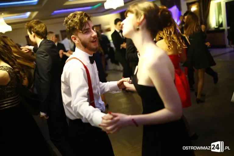 Studniówka LO w Ostrowi Mazowieckiej (zdjęcia, wideo)