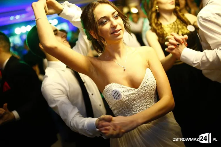 Studniówka LO w Ostrowi Mazowieckiej (zdjęcia, wideo)