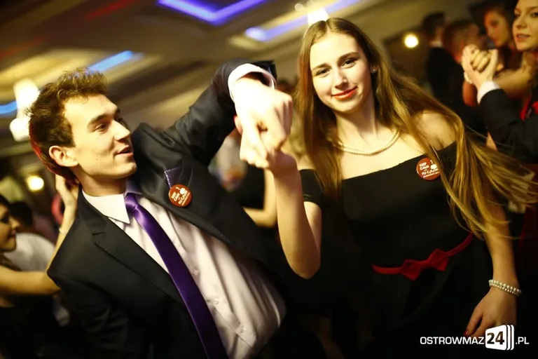 Studniówka LO w Ostrowi Mazowieckiej (zdjęcia, wideo)