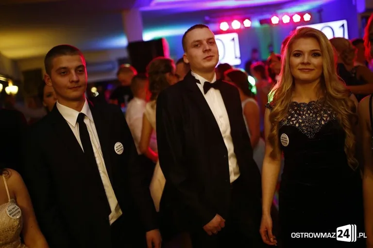Studniówka LO w Ostrowi Mazowieckiej (zdjęcia, wideo)