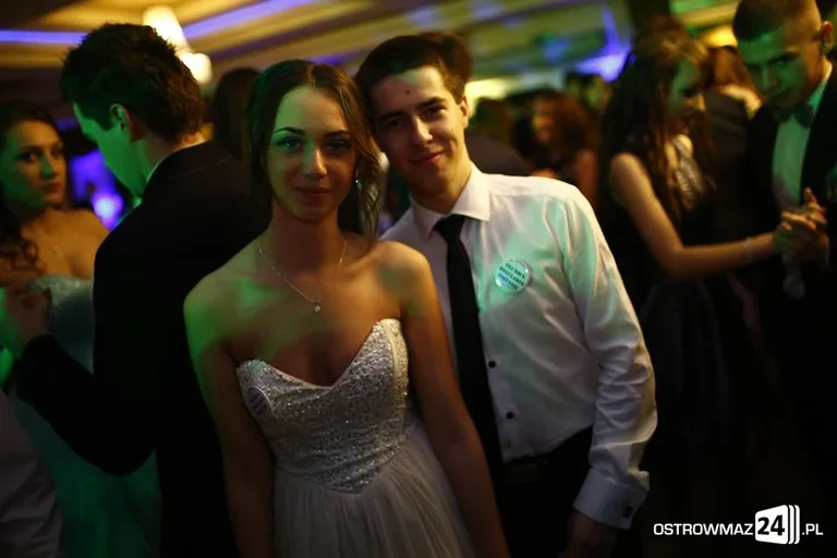 Studniówka LO w Ostrowi Mazowieckiej (zdjęcia, wideo)