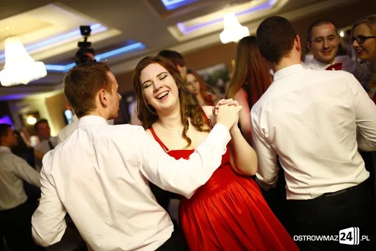 Studniówka LO w Ostrowi Mazowieckiej (zdjęcia, wideo)