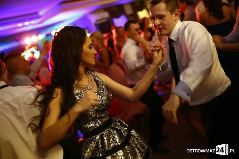 Studniówka LO w Ostrowi Mazowieckiej (zdjęcia, wideo)