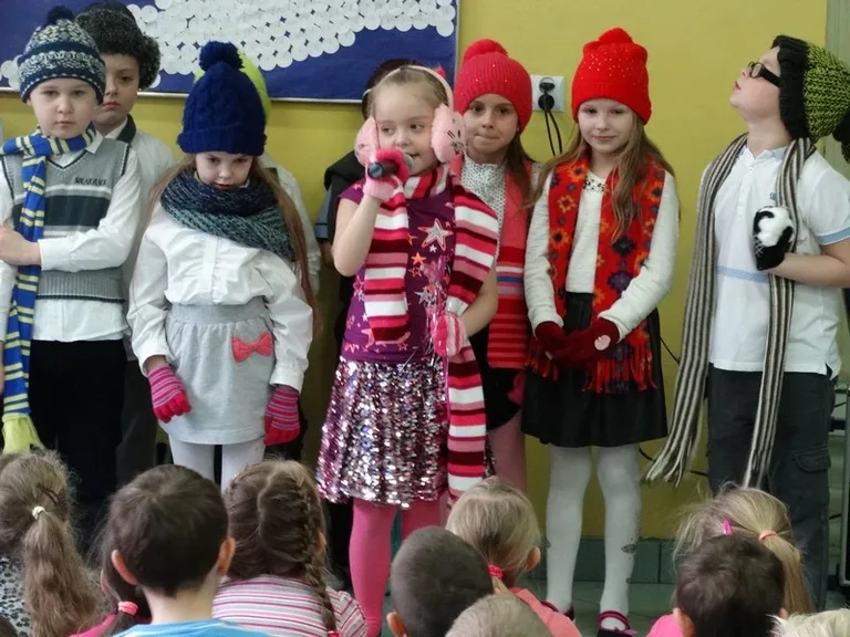 Bezpieczne zabawy zimowe (zdjęcia)