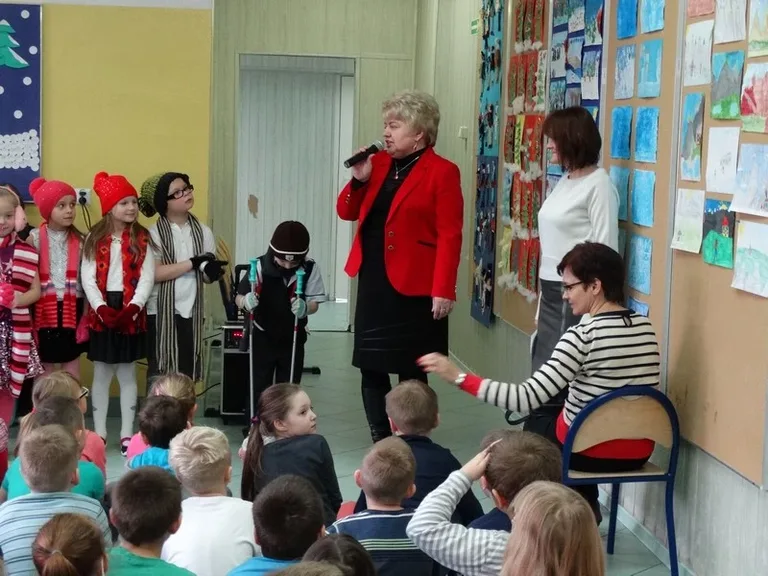 Bezpieczne zabawy zimowe (zdjęcia)