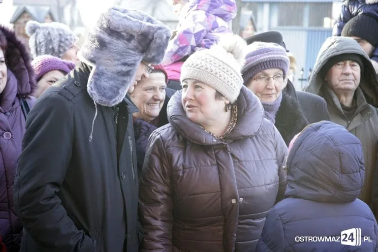5-metrowe lalki w spektaklu o Trzech Królach (zdjęcia)