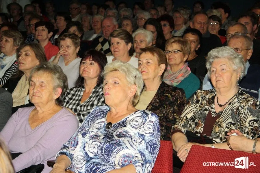 Ostrowscy seniorzy świętowali (zdjęcia, wideo)