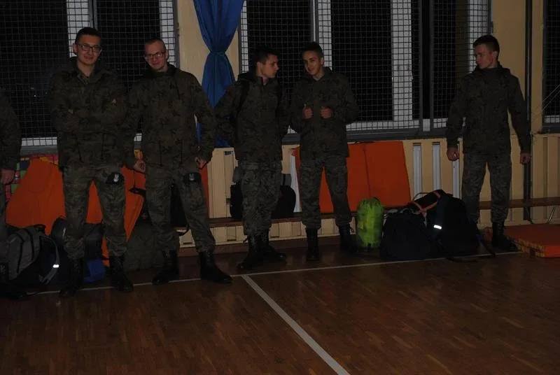 Mundurówka na manewrach paramilitarnych (zdjęcia)