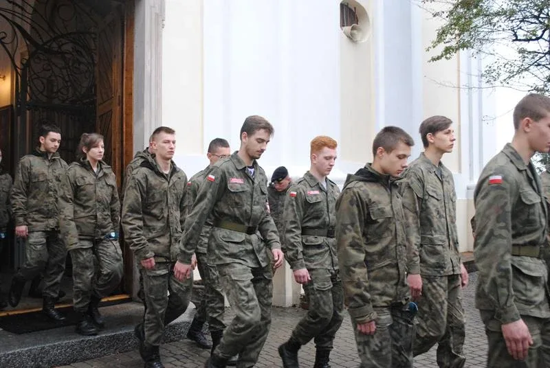 Mundurówka na manewrach paramilitarnych (zdjęcia)