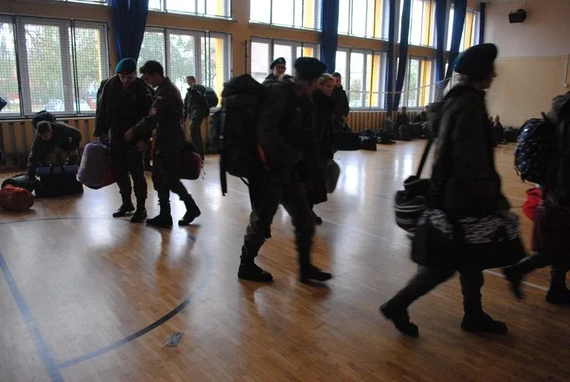Mundurówka na manewrach paramilitarnych (zdjęcia)