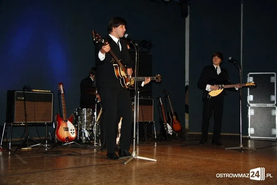 Muzyka The Beatles w Ostrowi Maz. (zdjęcia, wideo)