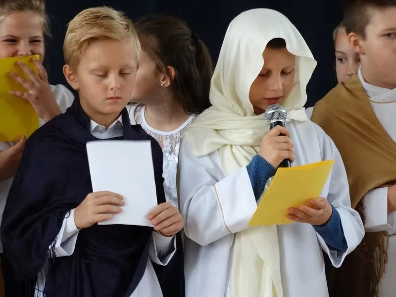 XV Dzień Papieski w SP1 (zdjęcia)