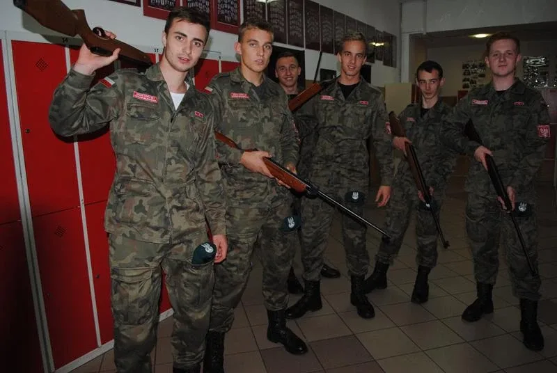 Mundurówka na manewrach paramilitarnych (zdjęcia)